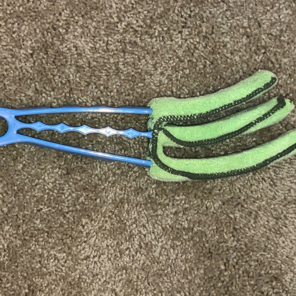 Microfiber blind cleaning tool